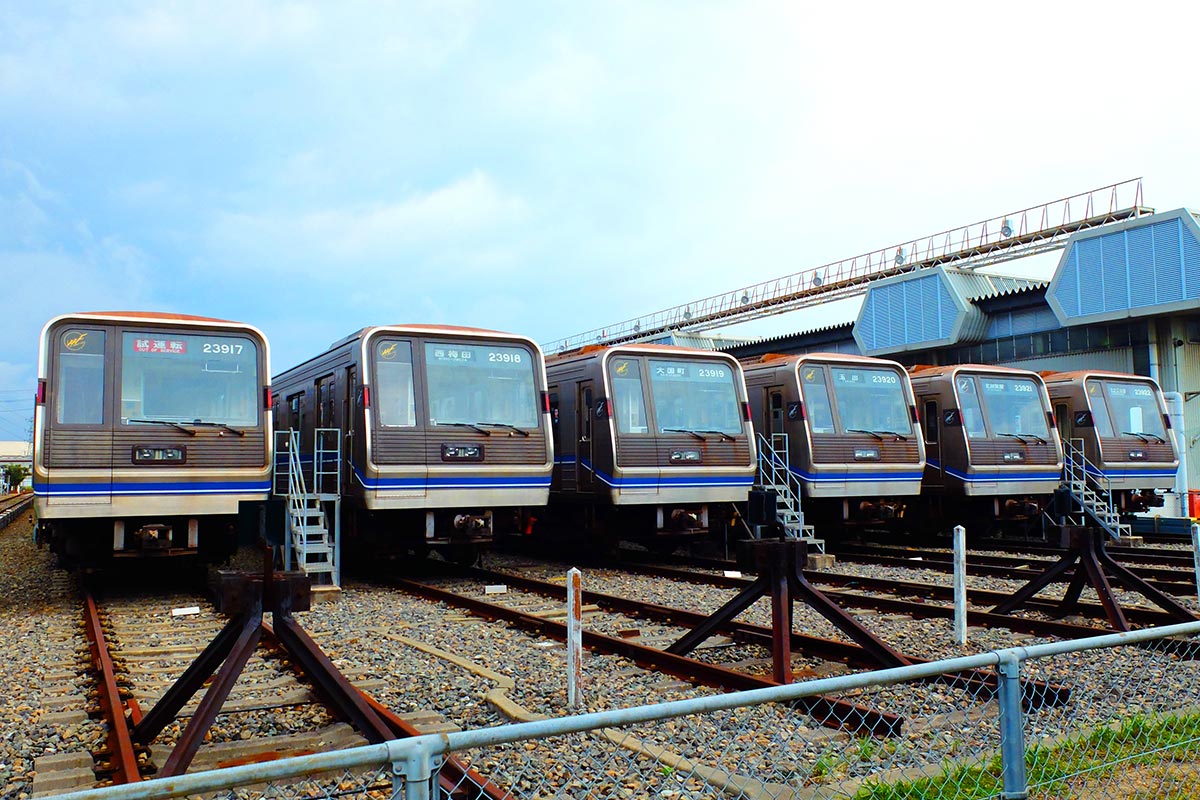大阪メトロ四つ橋線の23系電車